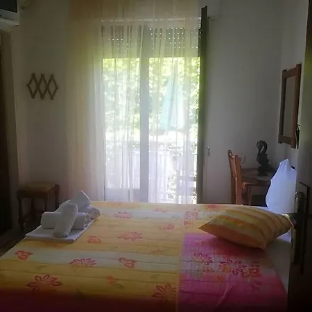 Atlantis Ξενοδοχείο *